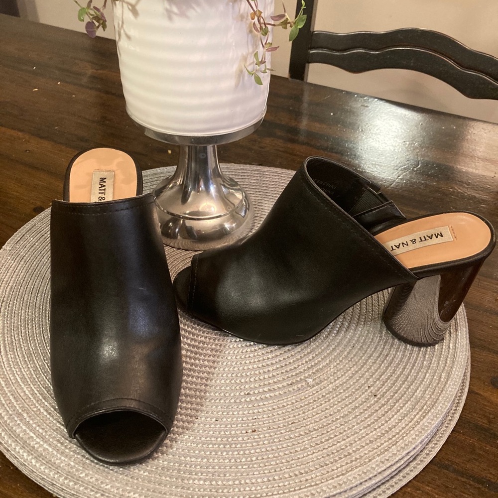 Matt & Nat mules size 8